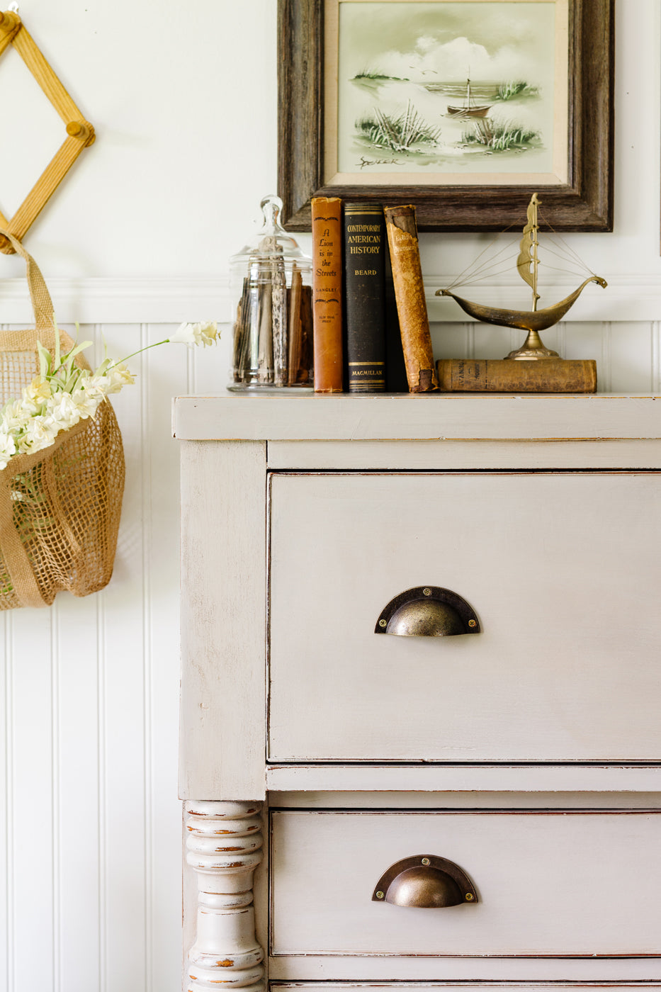 Homestead House Milk Paint Silhouette smooth and distressed finish close up