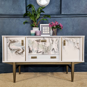 Fusion pouring resin sideboard