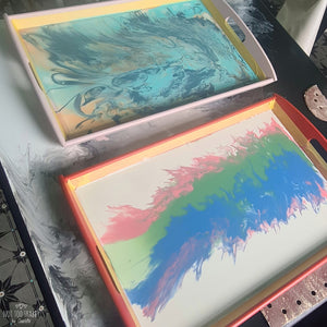 Colourful pouring resin design